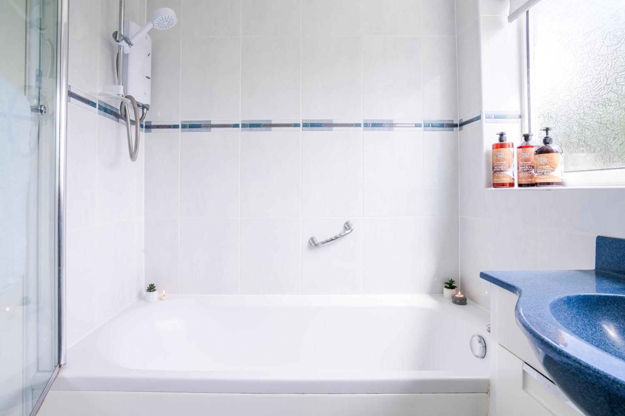 Leicester Oadby 4 Bed Home, 8 Guests, Park 5 Cars Zewnętrze zdjęcie